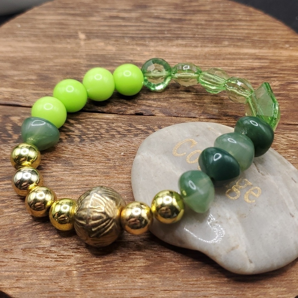 Faux jade beaded oriental bracelet‎ B0620